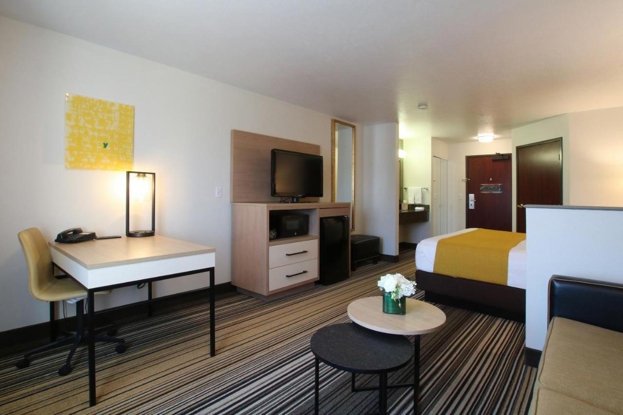 Oxford Suites Spokane Valley Zewnętrze zdjęcie