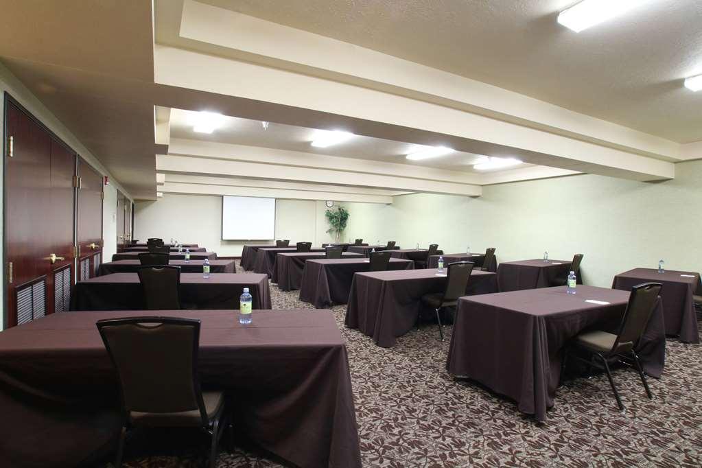 Oxford Suites Spokane Valley Udogodnienia zdjęcie