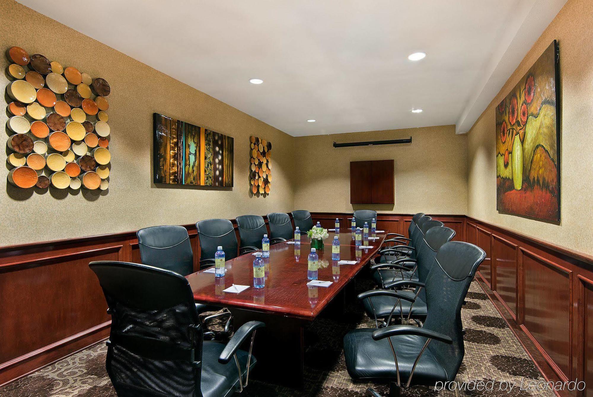 Oxford Suites Spokane Valley Zewnętrze zdjęcie